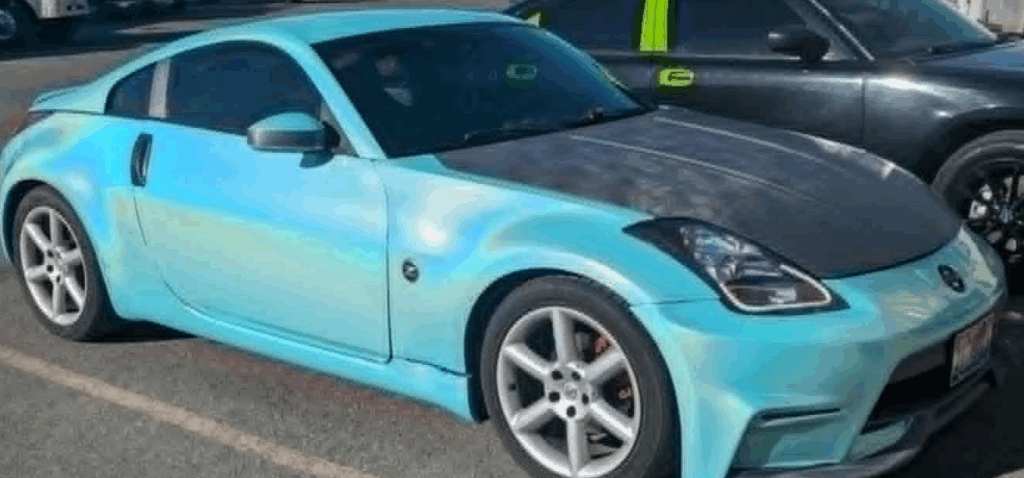 Ultra Gloss Iridescent Tiffany Blue